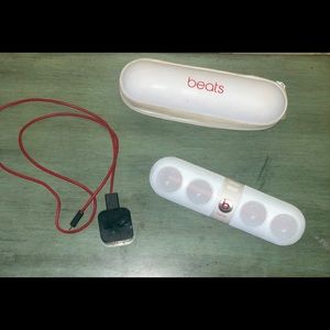 Beats Pill